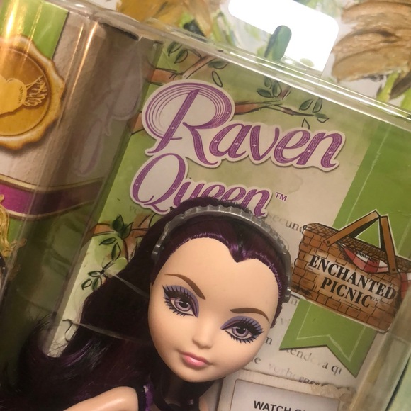 NIB Ever After High Raven Queen Doll - Picture 6 of 10